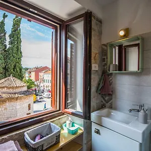 https://studio-apartment-lux.in-istria.net